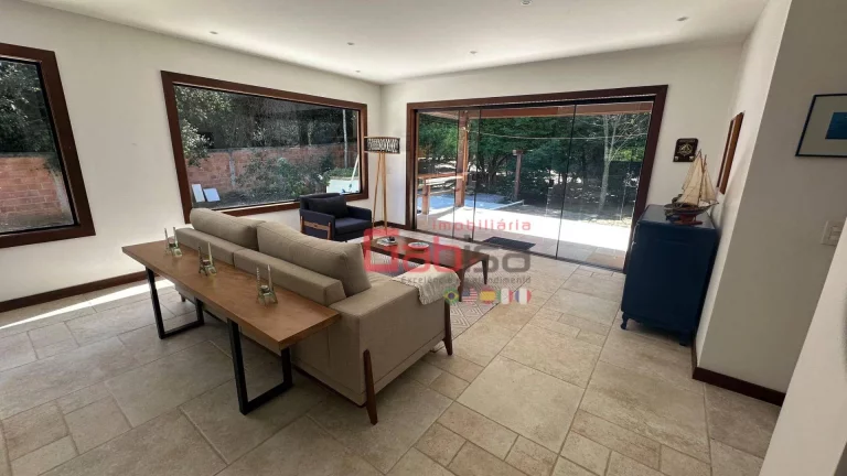 Imagem Linda Casa Alto Padrão em Geribá - Búzios RJ