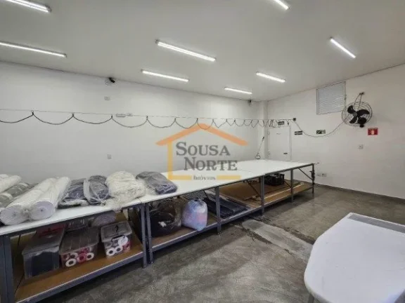 Imagem Excelente prédio Comercial para locação com copa, 2 banheiros, área de serviço e 2 vaga de gara...
