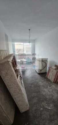 Imagem Excelente oportunidade de investimento: Apartamento à venda em Rio de Janeiro-RJ, bairro Camorim, 2 quartos, 1 sala, 1 banheiro, 1 vaga de garagem, 50m².