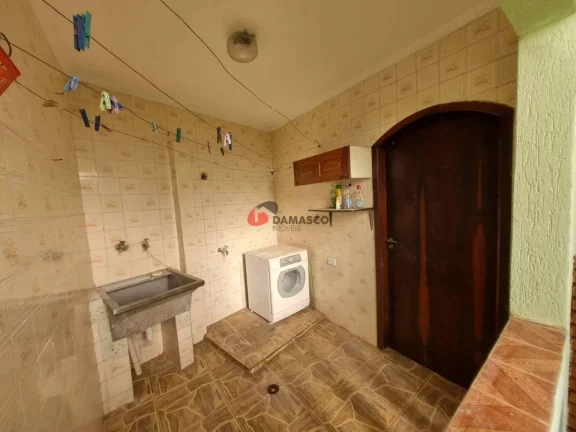 Imagem Sobrado à venda 3 Quartos, 2 Suites, 2 Vagas, 207 m², Campestre, Santo André - SP
