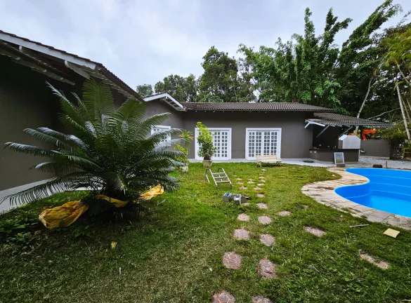 Imagem Casa de Luxo à Venda na Riviera Módulo 22 em Riviera de São Lourenço: 4 Quartos, 2 Suítes, 2 Salas, 5 Vagas de Garagem.