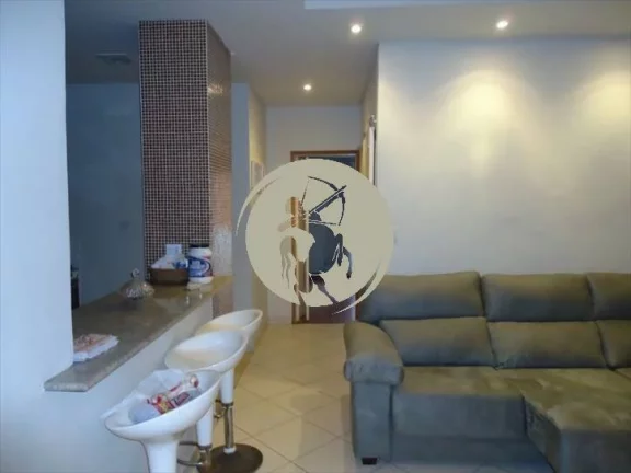 Imagem APARTAMENTO DE 1 DORMITÓRIO GRANDE DE FRENTE PARA O MAR COM SACADA E REFORMADO