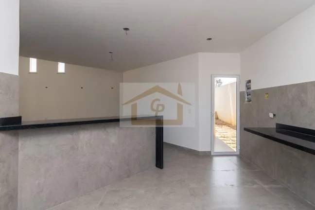 Imagem terreno 1000 metros, Casa com 2 suítes no andar térreo + um suíte no superior *varanda