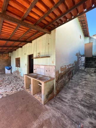 Imagem Casa à Venda no Jardim Esperança – 3 Quartos, Quintal e Ótimo Espaço em Patos de Minas