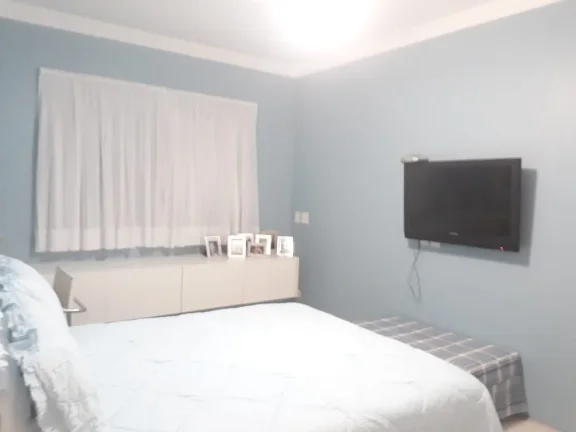 Imagem Apartamento 250 M², 3 Quartos, 3 Suítes, 5 Banheiros, 4 Vagas, Varanda, Lavabo, Piscina, Academia, Brinquedoteca, Quadra, Playground, Brinquedoteca.