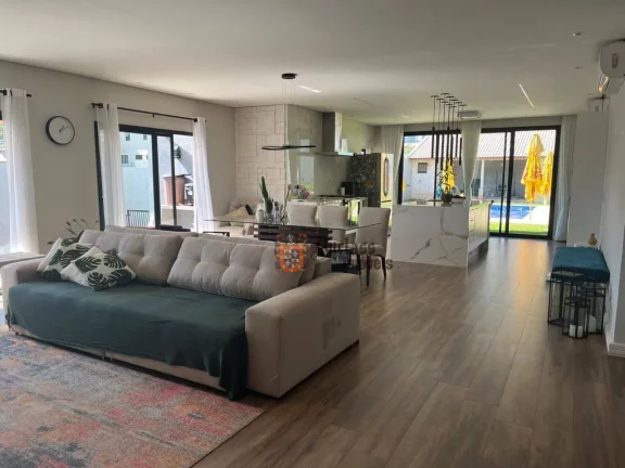 Chácara com 4 dormitórios à venda, 720 m² por R$ 1.350.000,00 - Estância Santa Maria do Portão - Atibaia/SP