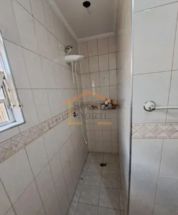 Imagem Sobrado com 210 m² de área útil, bem arejada e com excelente iluminação natural. Possui 3 dormi...
