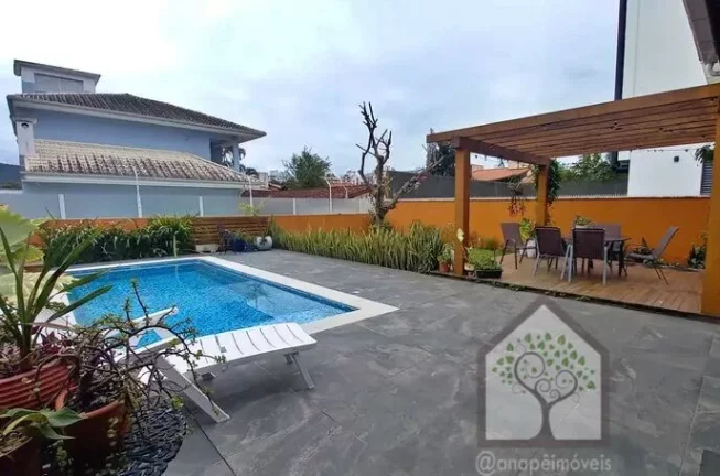 Imagem Linda Casa à Venda no Bairro Itacorubi – Florianópolis-SC