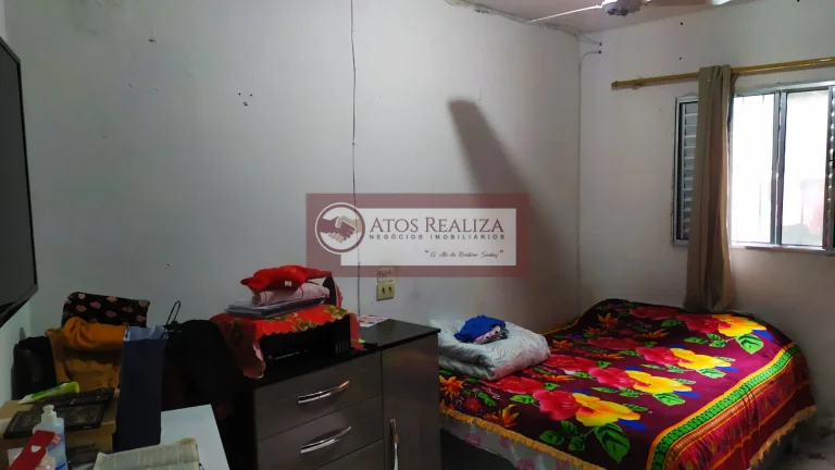 Imagem Compre Terreno 4 casas Ponto Comercial no Vila São José - SP