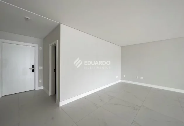 Imagem Apartamento no Edificio Garden Square com 4 suítes à venda, 179 m² - Meia Praia
