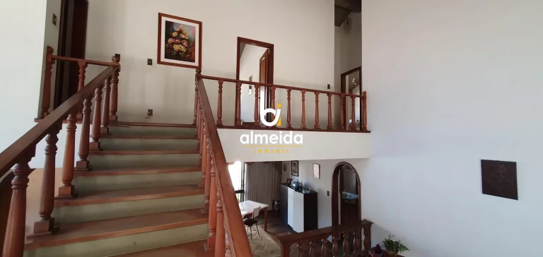 Imagem Casa 4 dormitórios à venda Centro Santa Maria/RS