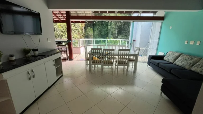 Imagem Cobertura Duplex Praia Grande em Ubatuba-SP com 3 dormitórios,sendo 2 suítes,varanda gourmet com churrasqueira,2 vagas de garagem