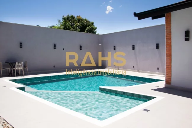 Imagem Linda residência em localização priveligiada no bairro América, pronta para ser sua! Casa de 439...