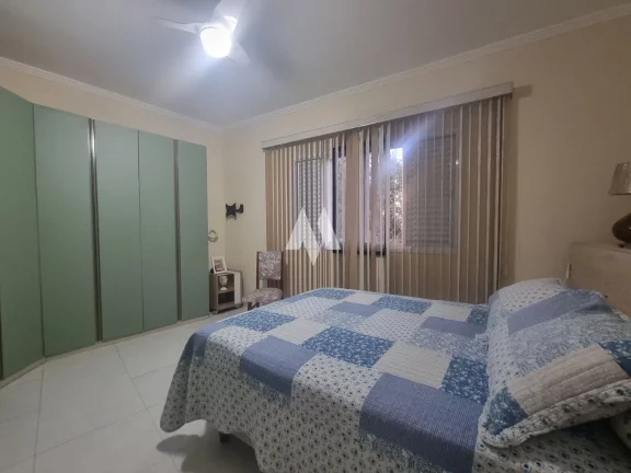 Imagem Casa á venda com 3 dormitórios e 2 suítes - Aparecida em Santos
