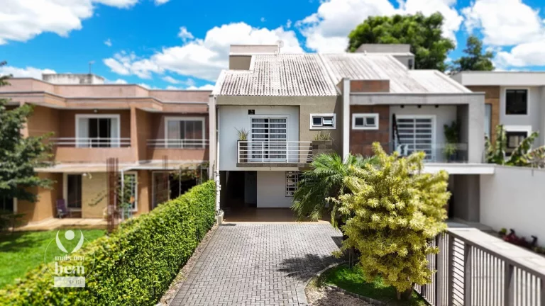 Imagem Sobrado com 3 dormitórios à venda, 323 m² por R$ 1.299.000,00 - Bacacheri - Curitiba/PR