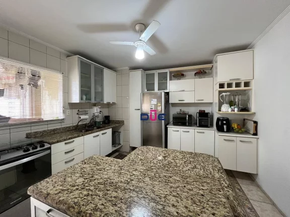 Imagem Apartamento com 3 dormitórios à venda, 106 m² por R$ 650.000,00 - Ponta da Praia - Santos/SP