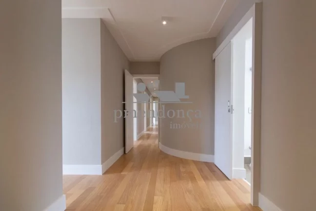 Imagem Luxuoso apartamento de 306m2  venda na Rua Mangabeiras