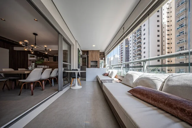 Imagem Espetacular Apartamento Mobiliado 147M² nunca habitado - 3 Dorms, 3 Suítes.