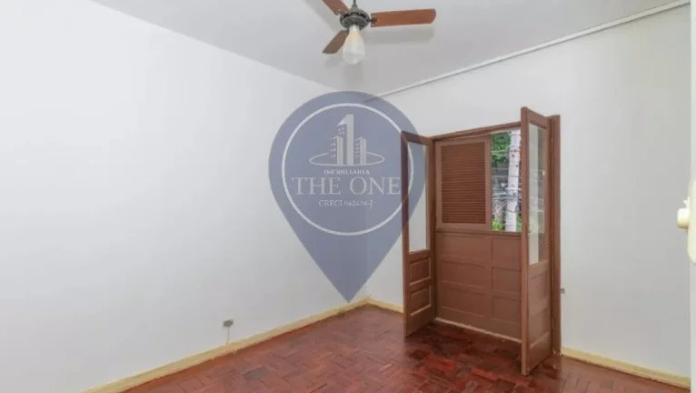 Imagem Imóvel de 3 quartos na Vila Anglo Brasileira, São Paulo-SP: casa com 2 salas, 2 banheiros, 3 vagas de garagem e 170,00 m² de área.