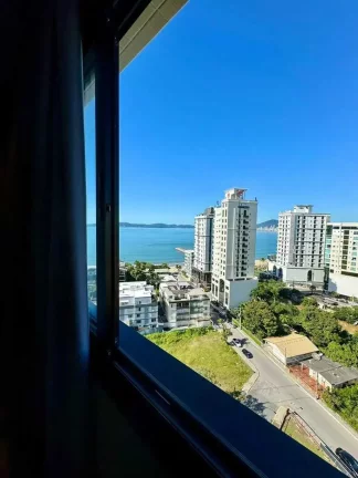 Imagem Apartamento de 2 dormitórios e 1 vaga de garagem no Centro de Itapema/SC