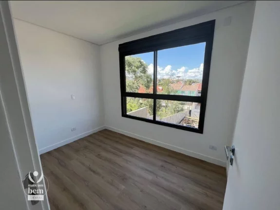 Imagem Sobrado com terraço, 3 quartos sendo 1 suíte à venda por R$ 830.000 - Tingui - Curitiba/PR