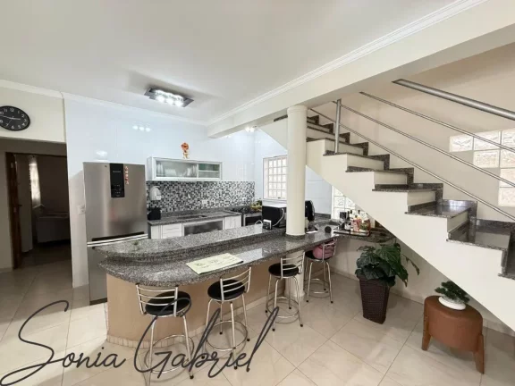 Imagem Casa à Venda em Valinhos-SP, Loteamento Nova Espírito Santo: 3 Quartos, 2 Salas, 3 Banheiros, 2 Vagas, 259,70m²! Imagem Casa à Venda em Valinhos-SP, Loteamento Nova Espírito Santo: 3 Quartos, 2 Salas, 3 Banheiros, 2 Vagas, 259,70m²!