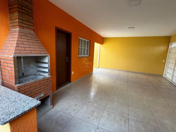 Imagem Casa de Esquina 85 m²/235 m² – 3 Dorms, 1 Suíte, Quintal Amplo e Espaço para Comércio!