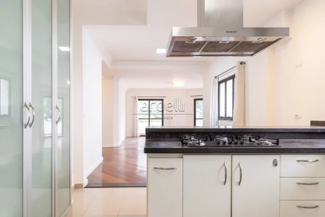 Imagem Apartamento com 147m², 3 dormitórios sendo 1 suíte, 4 banheiros, 1 lavabo, living, salas de estar...