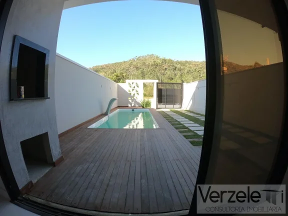 Imagem Casa / Sobrado para Venda em Camboriú / SC no bairro São Francisco de Assis