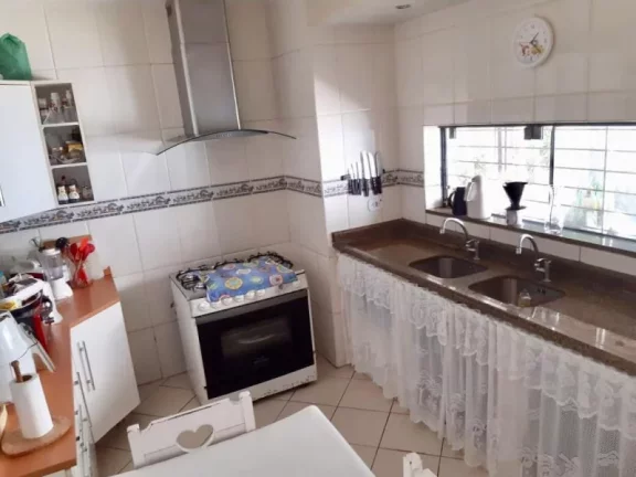 Imagem CASA COM 4 DORMITÓRIOS, 270 M² - VENDA 750 MIL - IMBETIBA - MACAÉ/RJ