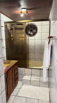 Imagem Casa alto padrão com 5 dormitórios sendo 1 suíte e 3 vagas - Saguaçu | Joinville/SC