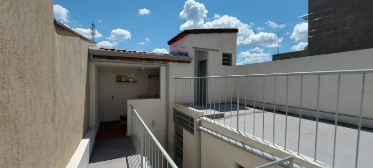 Imagem Casa à venda excelente oportunidade de negócio - Área útil 138 m2 com 2 dormitórios - 1 vaga - Vila