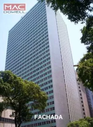 Sala comercial de 70 m² / 17° Andar - Ed.De Paoli - Centro