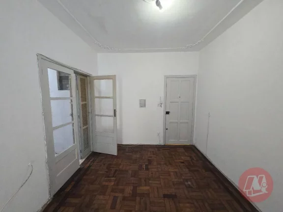 Imagem Apartamento com 2 dormitórios para alugar, 64 m² por R$ 2.585,00/mês - Rio Branco - Porto Alegre/RS