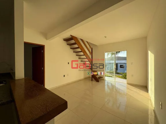 Imagem Casa com 3 dormitórios à venda, 90 m² por R$ 460.000,00 - Peró - Cabo Frio/RJ