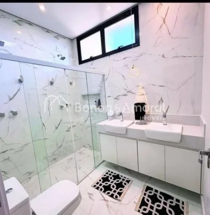 Imagem Apresentamos uma casa encantadora, ideal para criar momentos inesquecíveis com sua família. Com um...