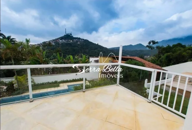 Imagem Casa com 3 dormitórios à venda, 530 m² por R$ 1.790.000,00 - Várzea - Teresópolis/RJ