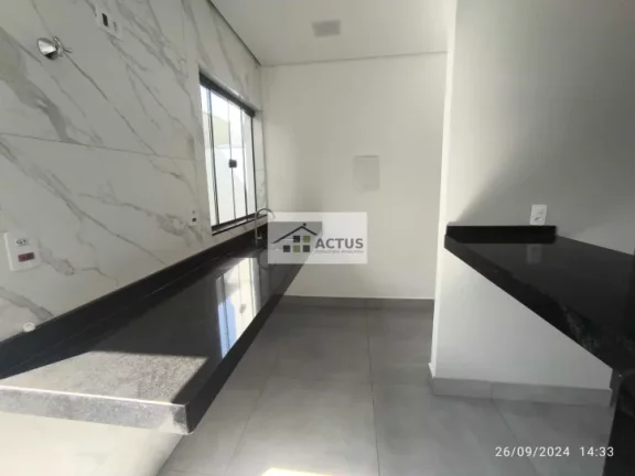 Imagem Casa com 3 Quartos à Venda, 100 m² em São Pedro - Ibirité