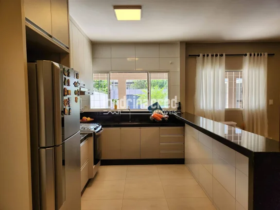 Imagem Casa no Granville Parque Residencial: 2 quartos, 2 banheiros, 6 vagas, 170m², terreno de 525m², piscina, área gourmet e acabamento de qualidade.
