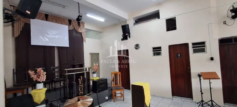 Imagem Sobrado 262m² com Salão Comercial Grande, uma casa com 6 Cômodos e outra com 2 Cômodos, 2 Vagas no Jardim São Gabriel, Mauá-SP