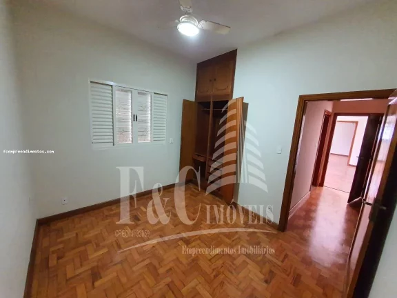 Imagem Casa para Venda em Araras, Centro, 3 dormitórios, 1 suíte, 1 banheiro, 3 vagas