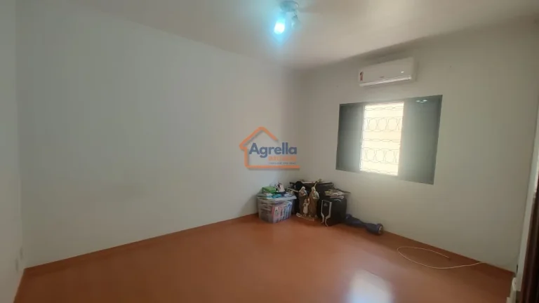 Imagem Casa à venda no bairro JARDIM NOVA SANTA CRUZ - Mogi Mirim/SP
