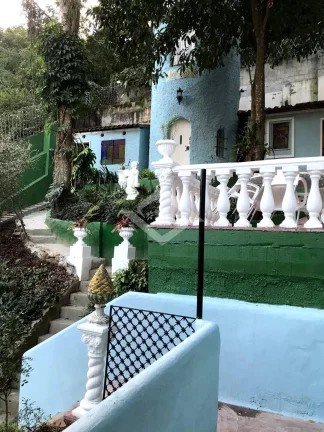 Imagem Casarão histórico estilo castelo, luxo e Requinte