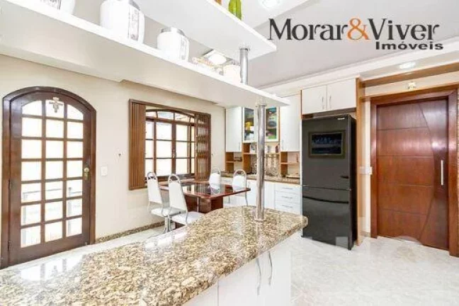 Imagem Casa para Venda em São José dos Pinhais, Cruzeiro, 3 dormitórios, 1 suíte, 3 banheiros, 7 vagas