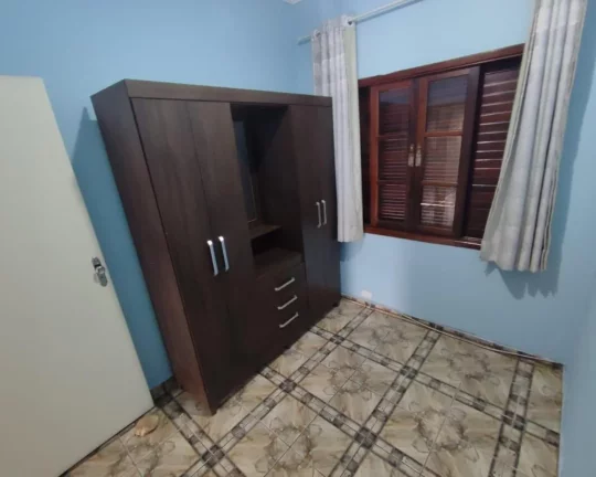 Imagem casa térrea com quintal e churrasqueira FL26