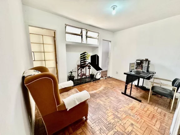 Imagem Casa á venda 4 Quartos Bairro Alípio de Melo - Belo Horizonte / MG
