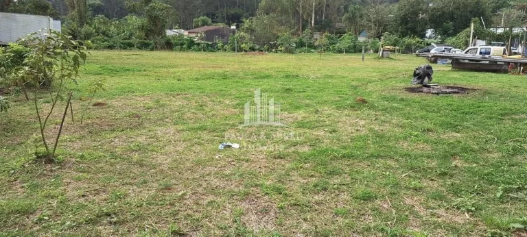 Imagem Terreno de 3.323m², Plano, Galpão pequeno, Saída para esgoto no Sampaio Vidal, Mauá-SP
