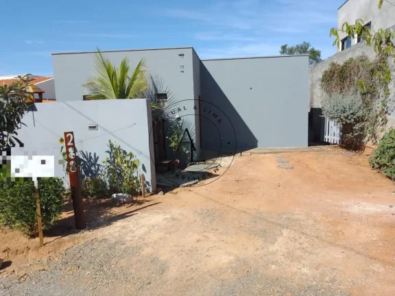 Imagem Casa Moderna com 2 Suítes e Conforto Completo à Venda!