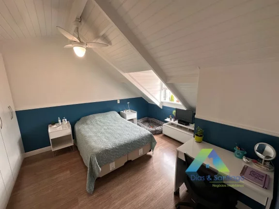 Imagem Lindo sobrado em condominio fechado com 129m² por R$640 mil