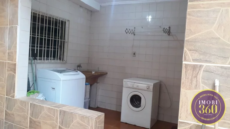 Imagem Casa com 3 Quartos e 2 banheiros à Venda, 80 m² por R$ 470.000,00.